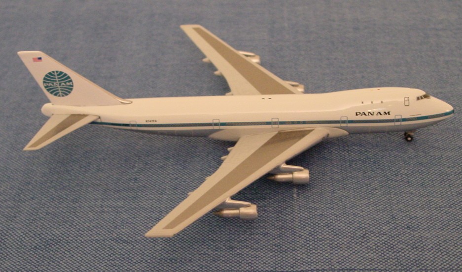Dragon Wings 1:400 scale model of Pan Am's first 747 tail number N747PA Clipper Young America.